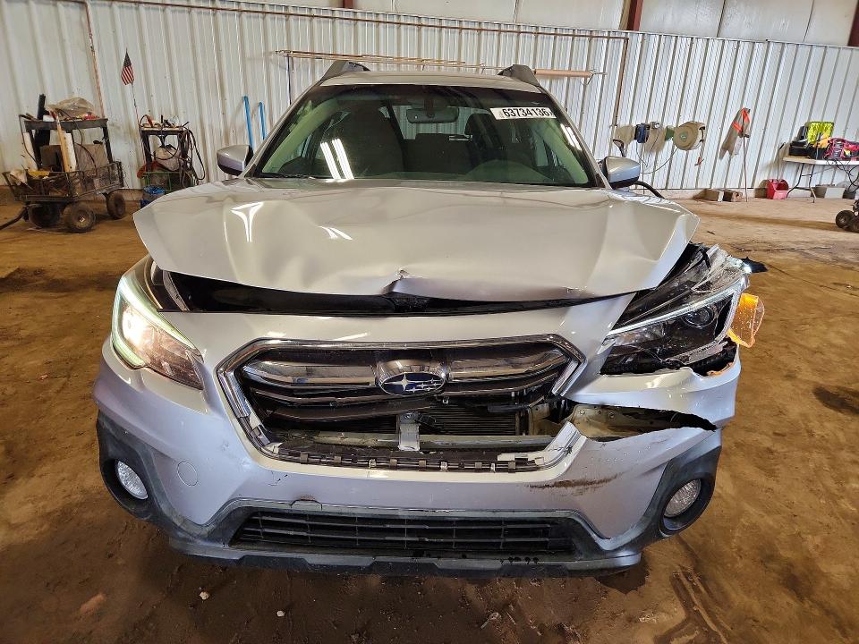 63734136 :رقم المزاد ، 4S4BSACC1J3379410 vin ، 2018 Subaru Outback مزاد بيع