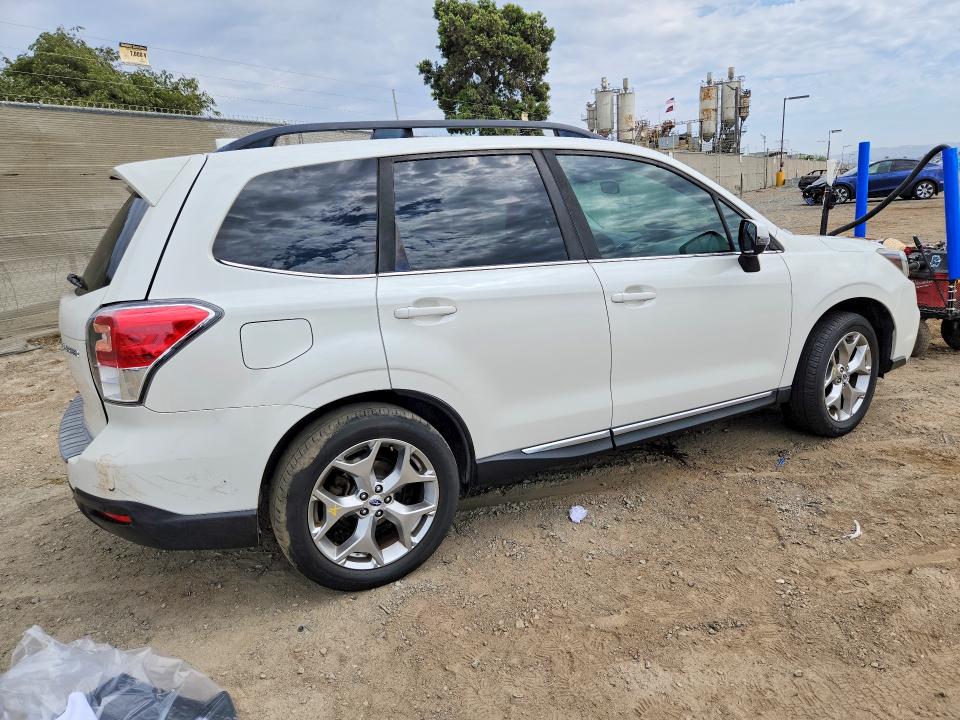 Продаж на аукціоні авто 2018 Subaru Forester, vin: JF2SJAWC4JH407353, номер лоту: 63943776