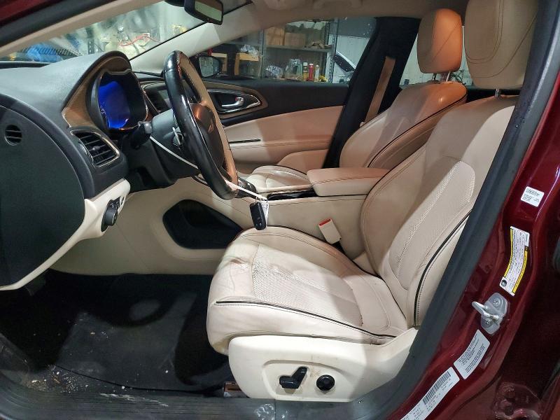 65923396 :رقم المزاد ، 1C3CCCCG8FN589586 vin ، 2015 Chrysler 200 مزاد بيع