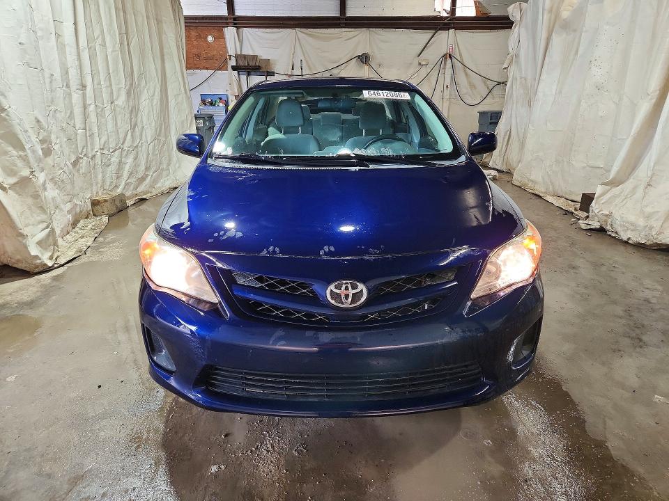 64612086 :رقم المزاد ، 2T1BU4EE1CC886283 vin ، 2012 Toyota Corolla مزاد بيع
