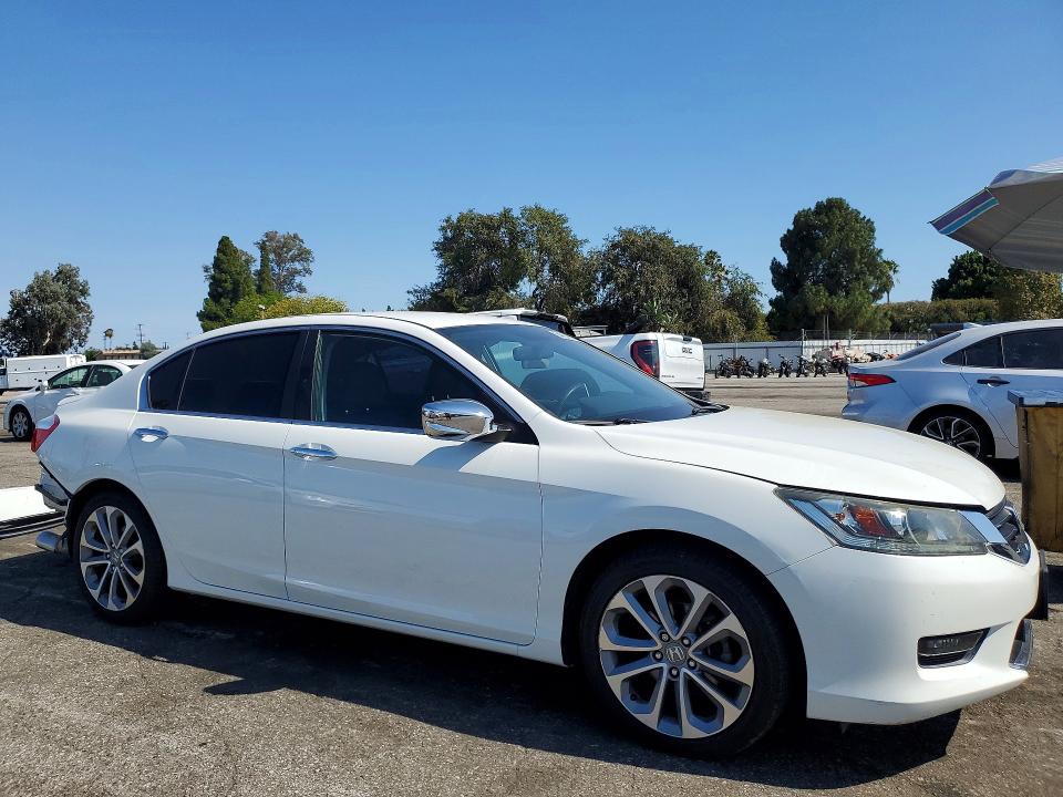 64610466 :رقم المزاد ، 1HGCR2F56EA042029 vin ، 2014 Honda Accord مزاد بيع