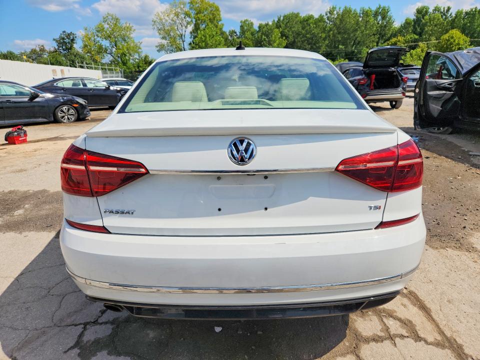 2017 Volkswagen Passat მანქანა იყიდება აუქციონზე, vin: 1VWDT7A31HC001370, აუქციონის ნომერი: 63477336