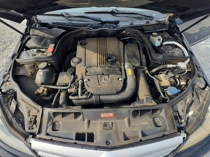 Продажа на аукционе авто 2012 Mercedes-benz C, vin: WDDGF4HB5CA624021, номер лота: 65837746