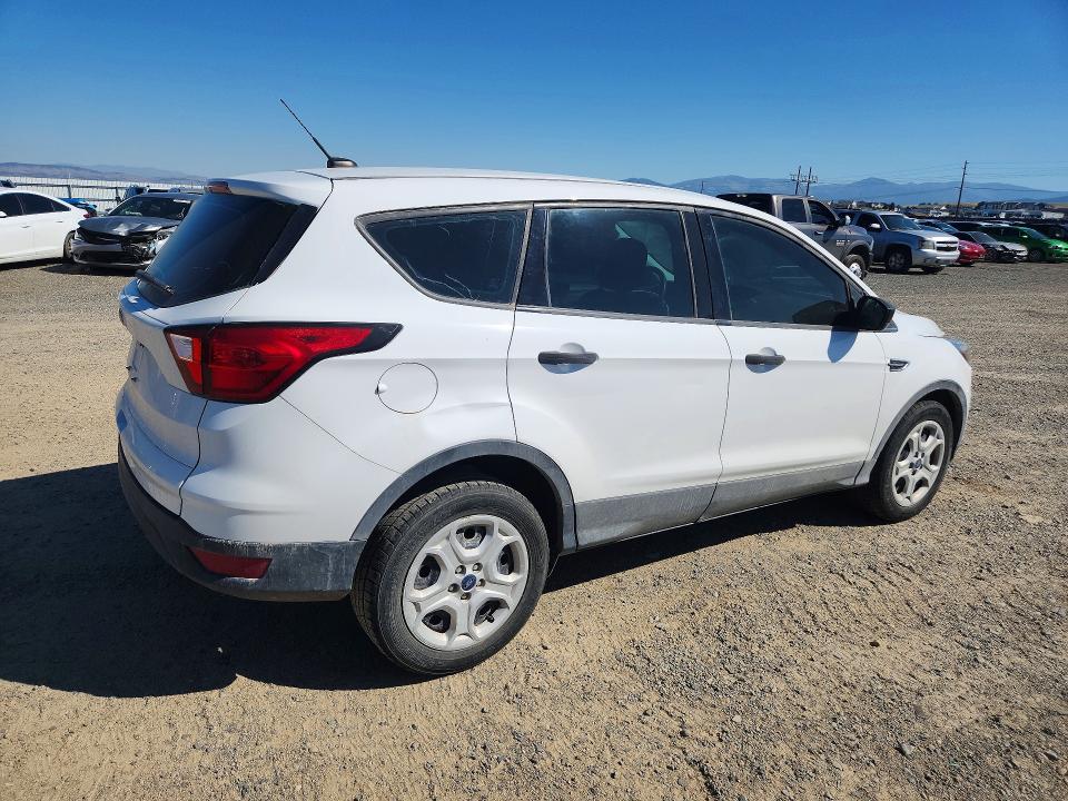 2019 Ford Escape მანქანა იყიდება აუქციონზე, vin: 1FMCU0F74KUC54114, აუქციონის ნომერი: 67121786
