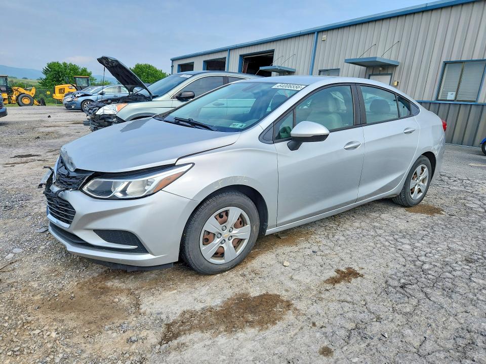 64006556 :رقم المزاد ، 1G1BC5SM1J7158006 vin ، 2018 Chevrolet Cruze مزاد بيع