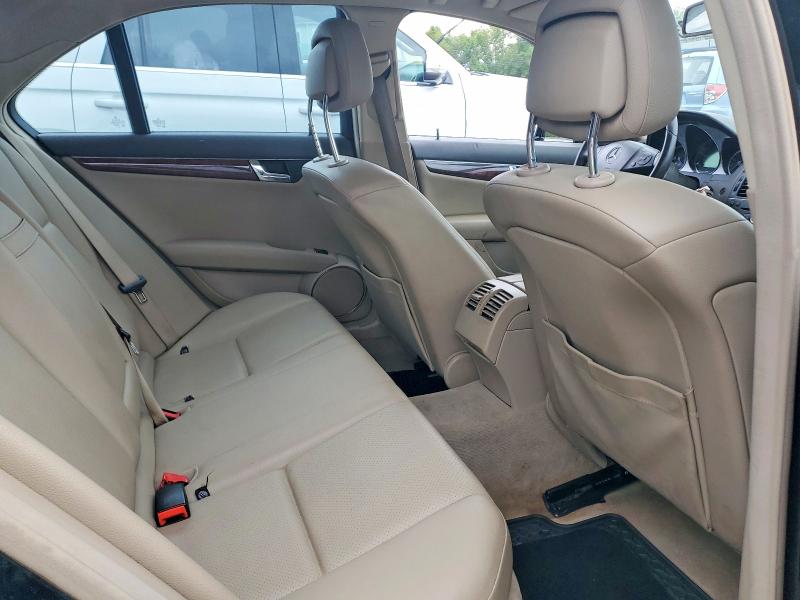 66009366 :رقم المزاد ، WDDGF8BB0BR156571 vin ، 2011 Mercedes-benz C مزاد بيع