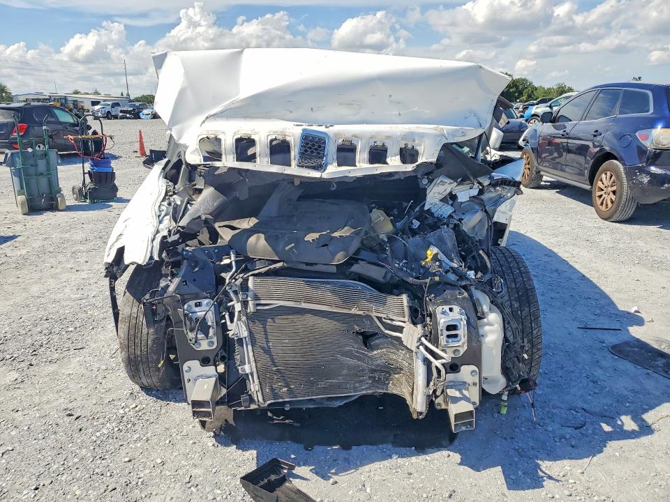 2020 Jeep Cherokee მანქანა იყიდება აუქციონზე, vin: 1C4PJLDB5LD569769, აუქციონის ნომერი: 65570896
