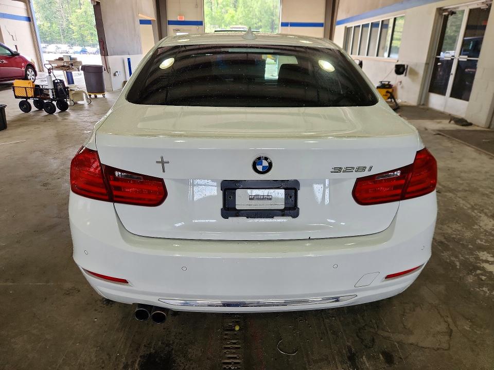 64067816 :رقم المزاد ، WBA3A5G50FNS85512 vin ، 2015 Bmw 328 مزاد بيع