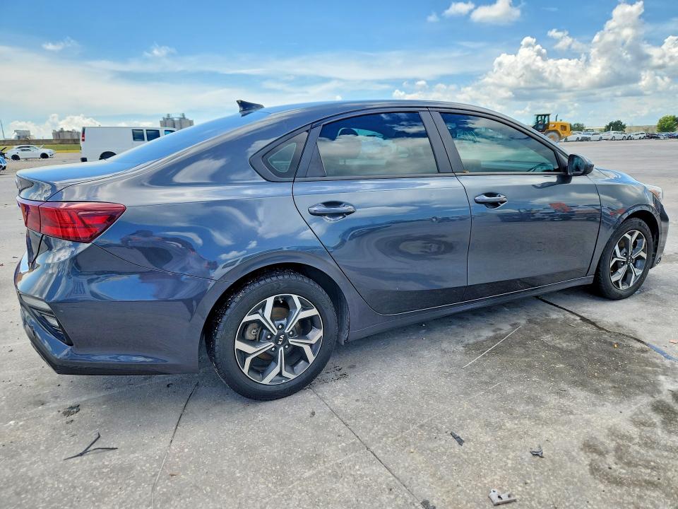 Продажа на аукционе авто 2021 Kia Forte, vin: 3KPF24AD5ME313328, номер лота: 63921306