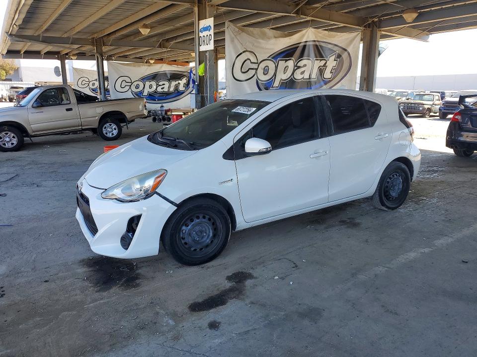 2015 Toyota Prius C მანქანა იყიდება აუქციონზე, vin: JTDKDTB32F1110427, აუქციონის ნომერი: 66727256