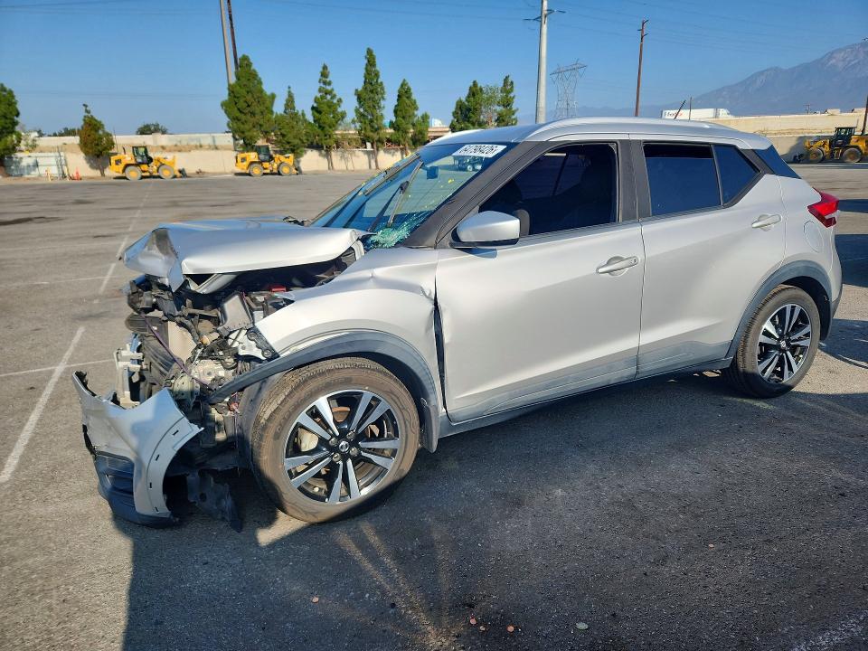 Продаж на аукціоні авто 2019 Nissan Kicks, vin: 3N1CP5CU8KL519620, номер лоту: 64798426
