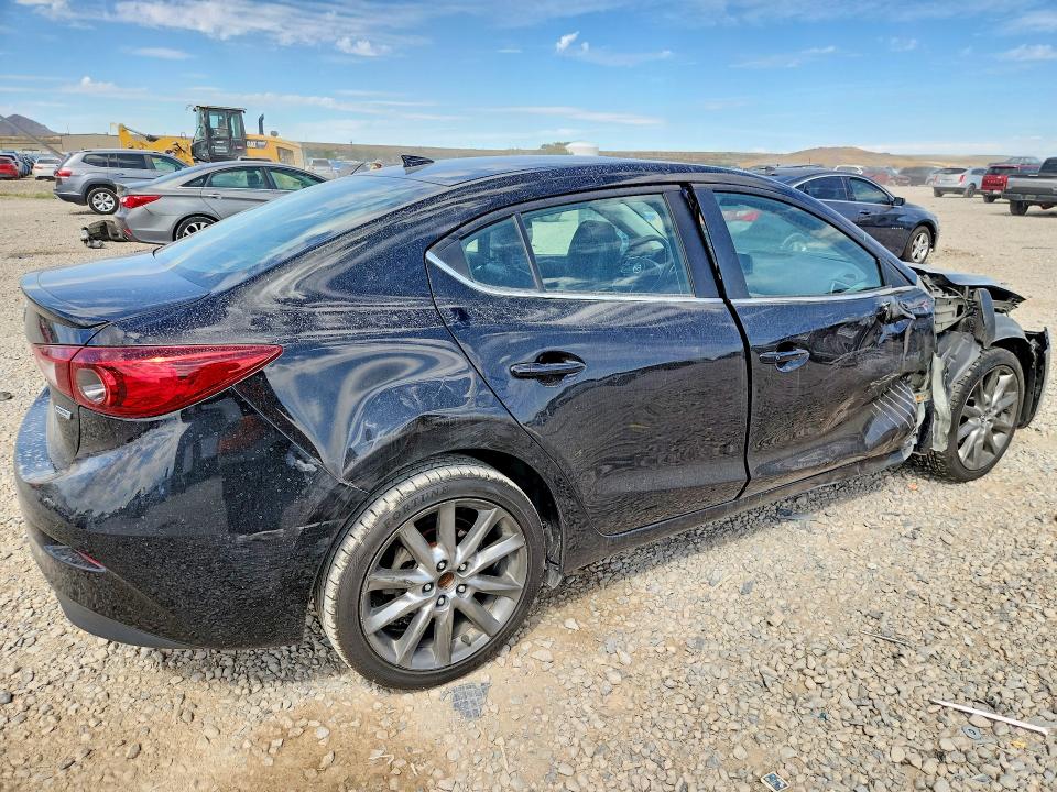 65517766 :رقم المزاد ، 3MZBN1V35JM273272 vin ، 2018 Mazda 3 مزاد بيع