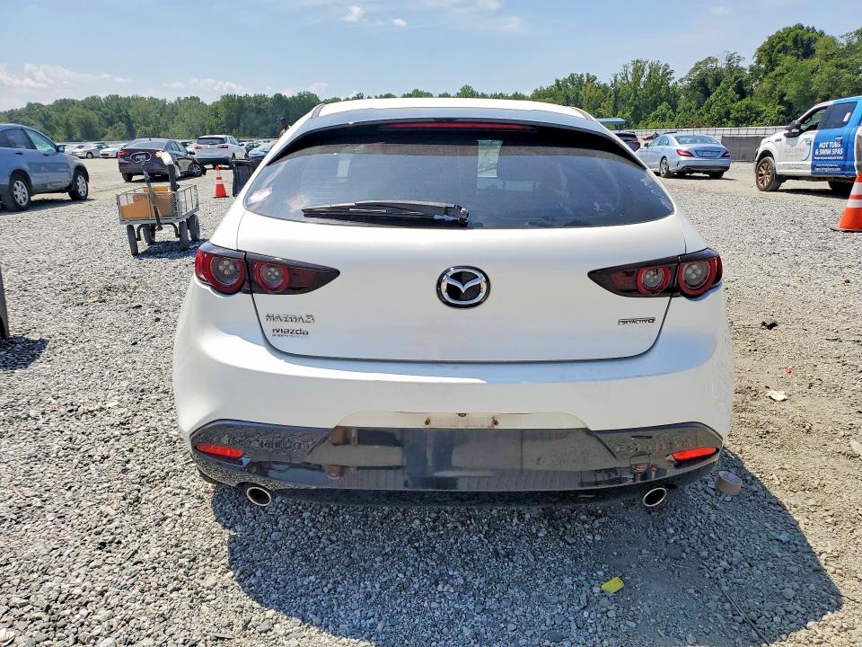 Продаж на аукціоні авто 2019 Mazda 3, vin: JM1BPALM8K1108923, номер лоту: 64640156