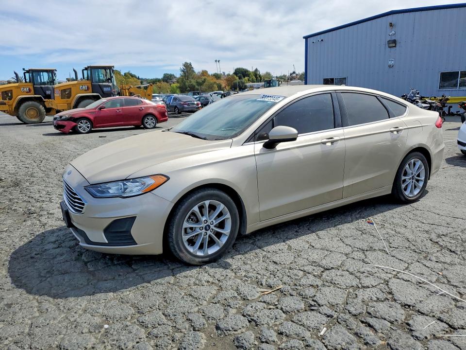 65373346 :رقم المزاد ، 3FA6P0HDXKR152020 vin ، 2019 Ford Fusion مزاد بيع