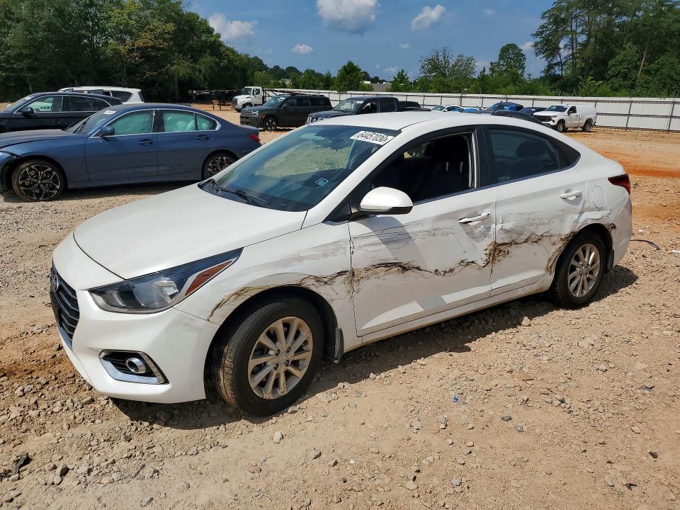 2021 Hyundai Accent მანქანა იყიდება აუქციონზე, vin: 3KPC24A6XME141172, აუქციონის ნომერი: 64457036