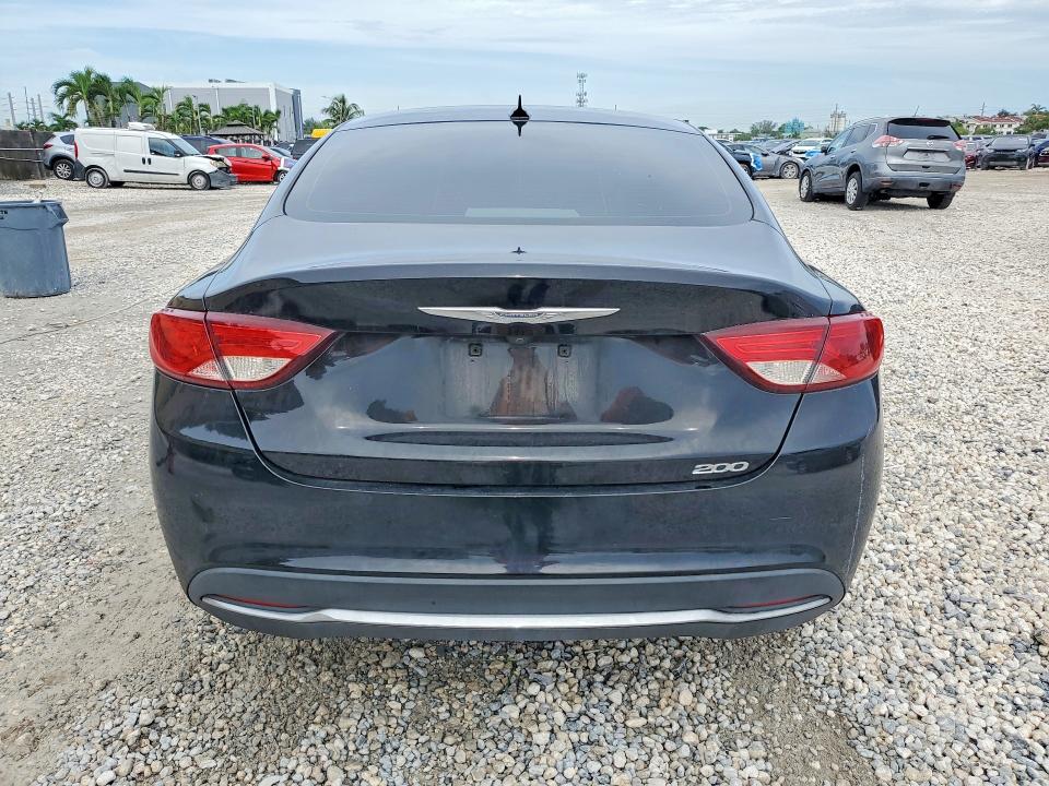 63293936 :رقم المزاد ، 1C3CCCAB6HN502200 vin ، 2017 Chrysler 200 مزاد بيع