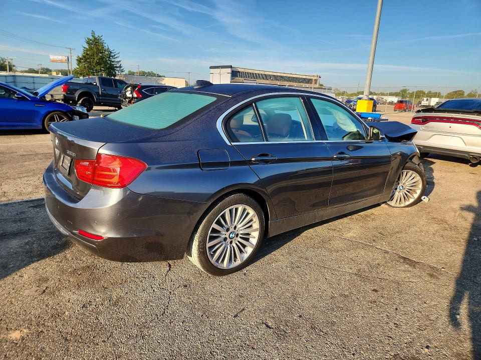 66504756 :رقم المزاد ، WBA3B3G57ENR82255 vin ، 2014 Bmw 328 مزاد بيع