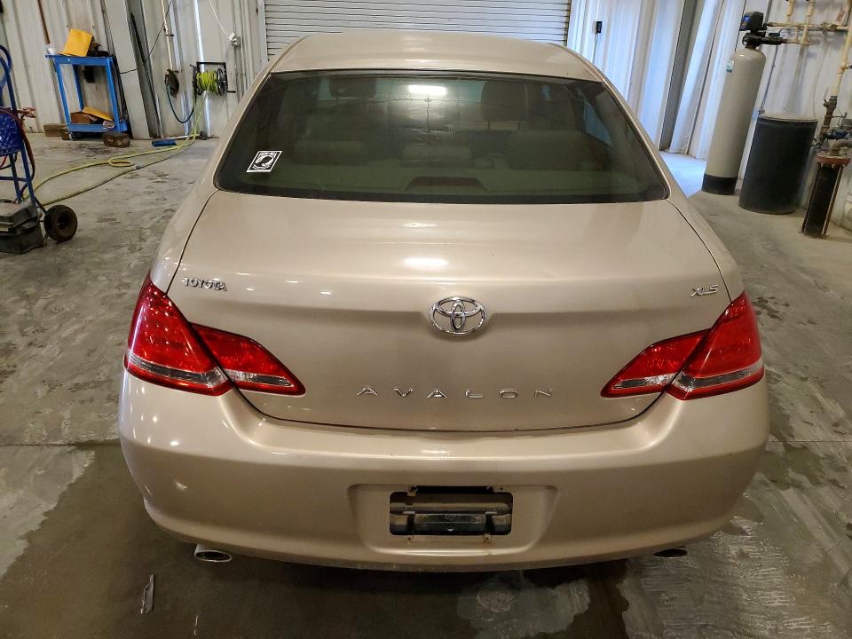 2005 Toyota Avalon მანქანა იყიდება აუქციონზე, vin: 4T1BK36B05U038045, აუქციონის ნომერი: 66224666