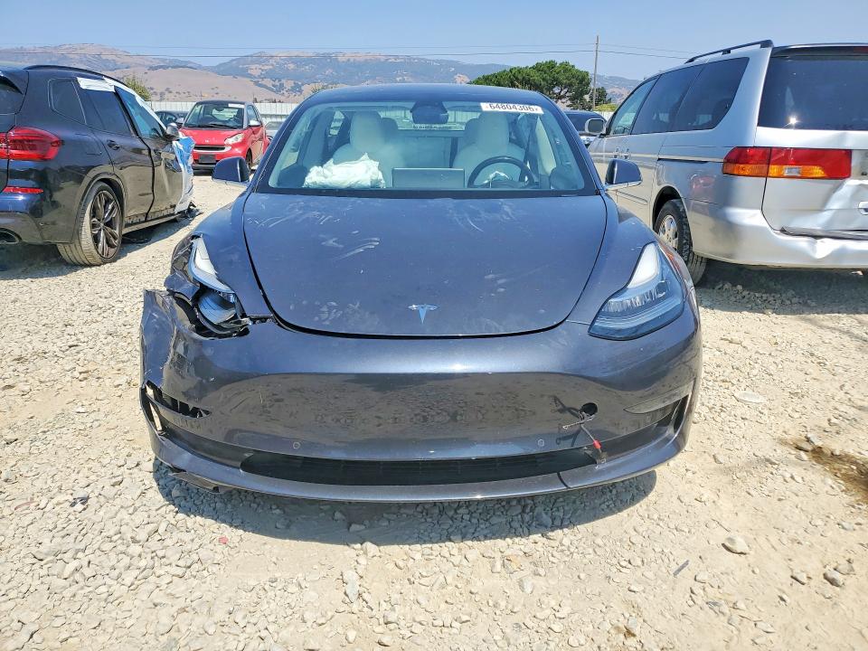 Продаж на аукціоні авто 2018 Tesla Model 3, vin: 5YJ3E1EB8JF111848, номер лоту: 64804306