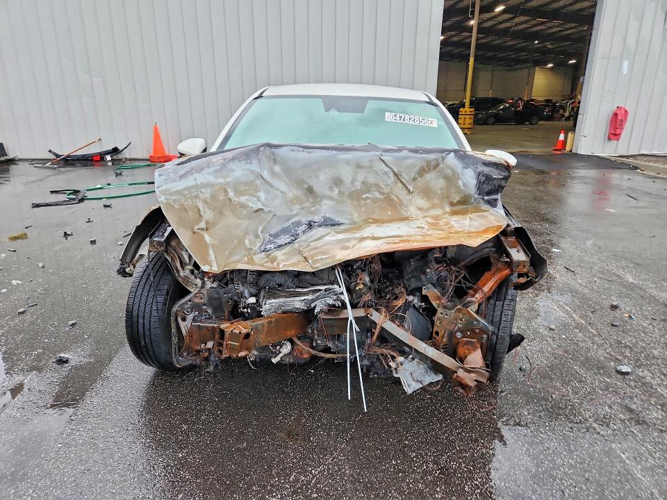 64782856 :رقم المزاد ، 3KPF24AD9ME262738 vin ، 2021 Kia Forte مزاد بيع