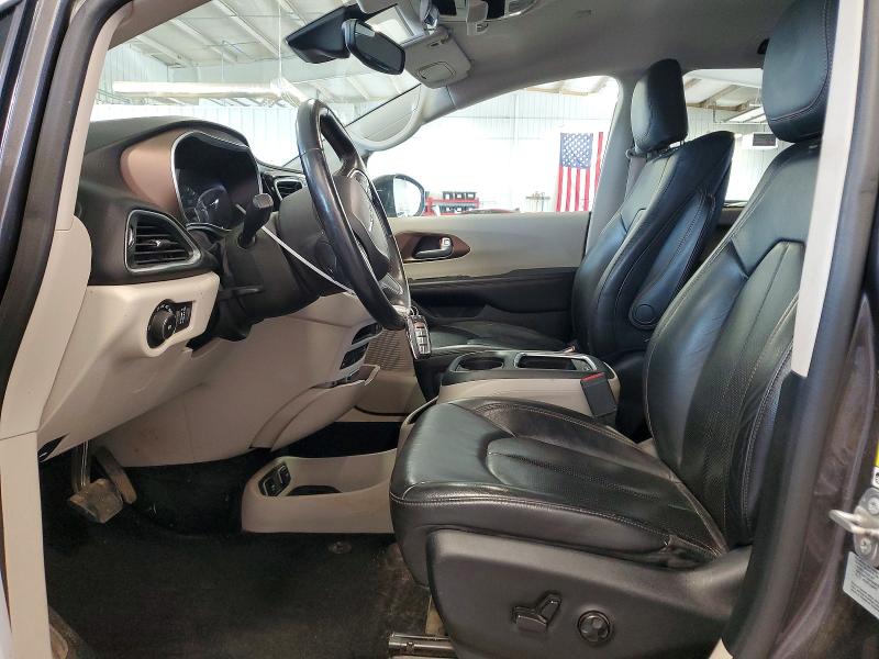 63586626 :رقم المزاد ، 2C4RC1EG5HR623657 vin ، 2017 Chrysler Pacifica مزاد بيع