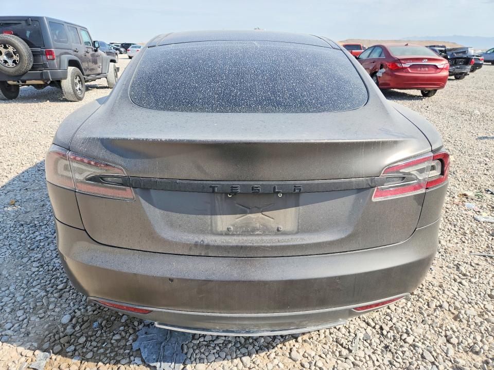 2015 Tesla Model S მანქანა იყიდება აუქციონზე, vin: 5YJSA1E21FF109101, აუქციონის ნომერი: 63154076