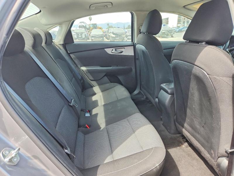 2023 Kia Forte მანქანა იყიდება აუქციონზე, vin: 3KPF24ADXPE651800, აუქციონის ნომერი: 66700836