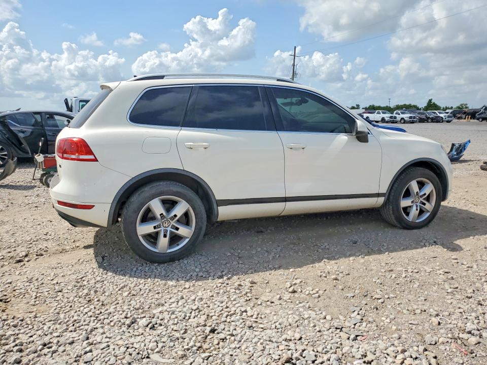 2011 Volkswagen Touareg მანქანა იყიდება აუქციონზე, vin: WVGFF9BP4BD005832, აუქციონის ნომერი: 64034496
