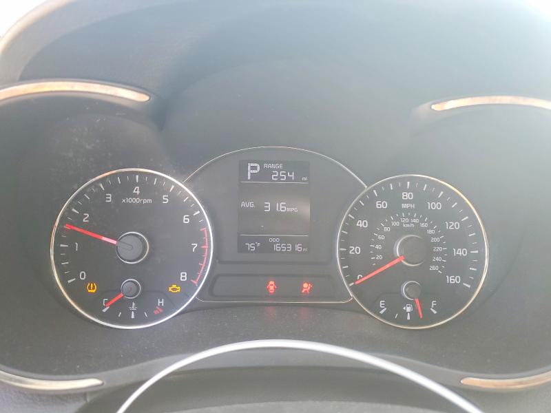 63903126 :رقم المزاد ، 3KPFK4A79JE240177 vin ، 2018 Kia Forte مزاد بيع