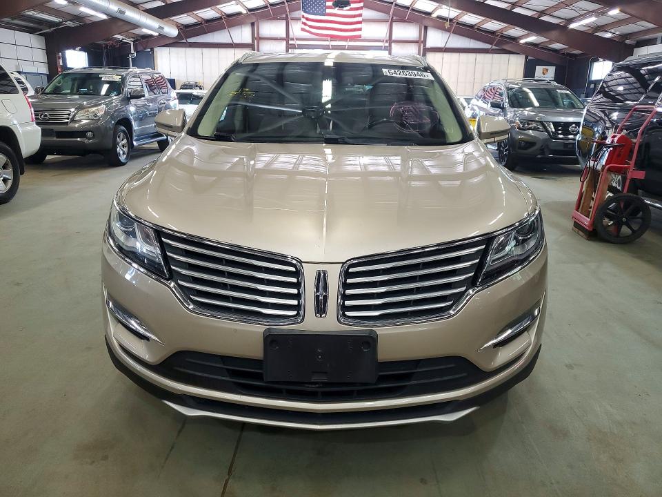 64263946 :رقم المزاد ، 5LMCJ2D95HUL62174 vin ، 2017 Lincoln Mkc مزاد بيع