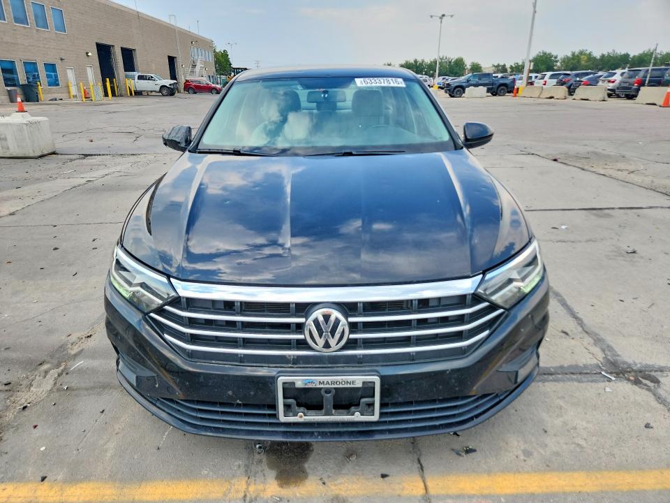 63337816 :رقم المزاد ، 3VWN57BU4KM215233 vin ، 2019 Volkswagen Jetta مزاد بيع