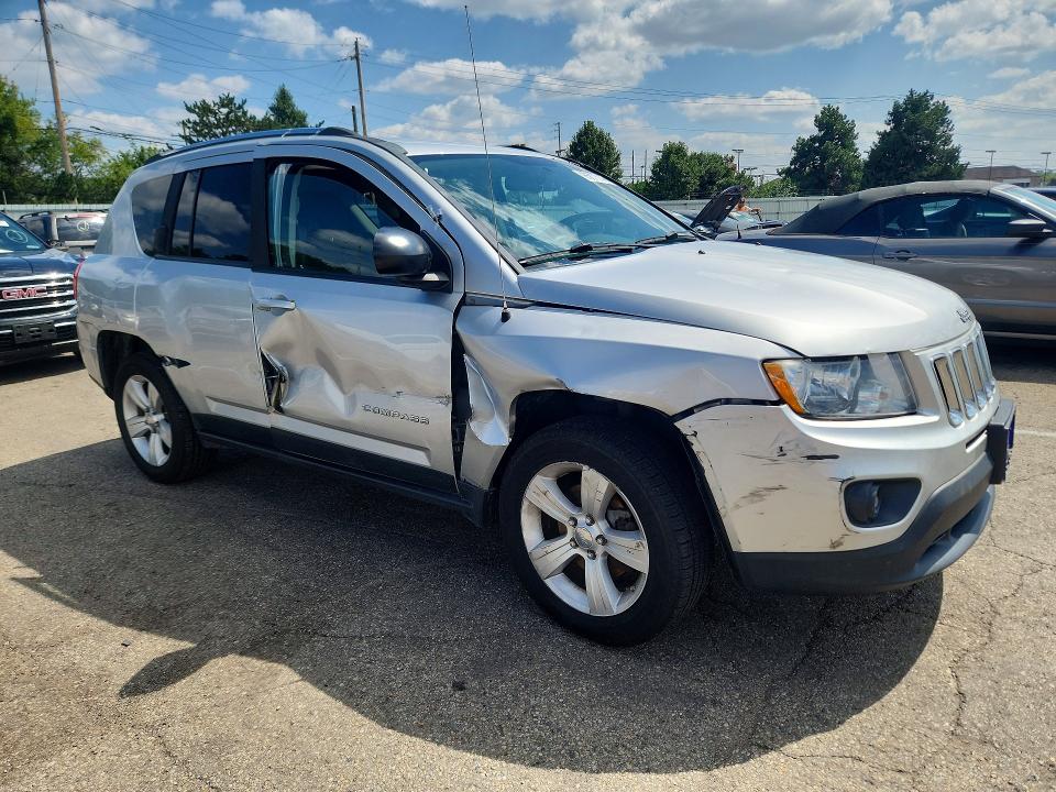 2012 Jeep Compass მანქანა იყიდება აუქციონზე, vin: 1C4NJDBB5CD562644, აუქციონის ნომერი: 65673146