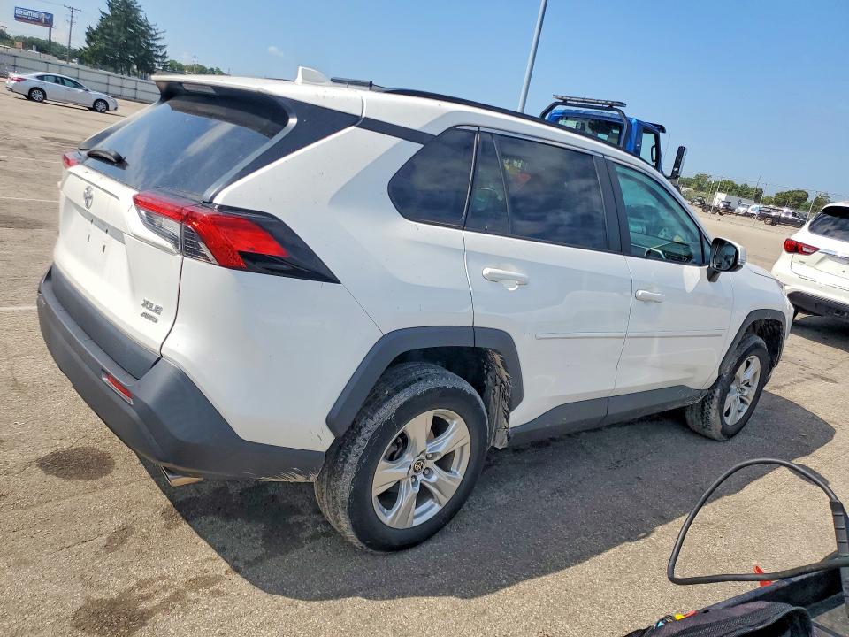 Продажа на аукционе авто 2021 Toyota Rav4, vin: 2T3P1RFV2MW230689, номер лота: 66830076