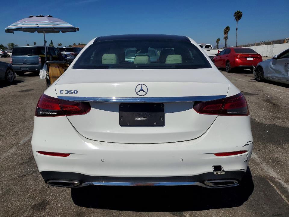 Продажа на аукционе авто 2022 Mercedes-benz E, vin: W1KZF8DB4NB012587, номер лота: 65945496