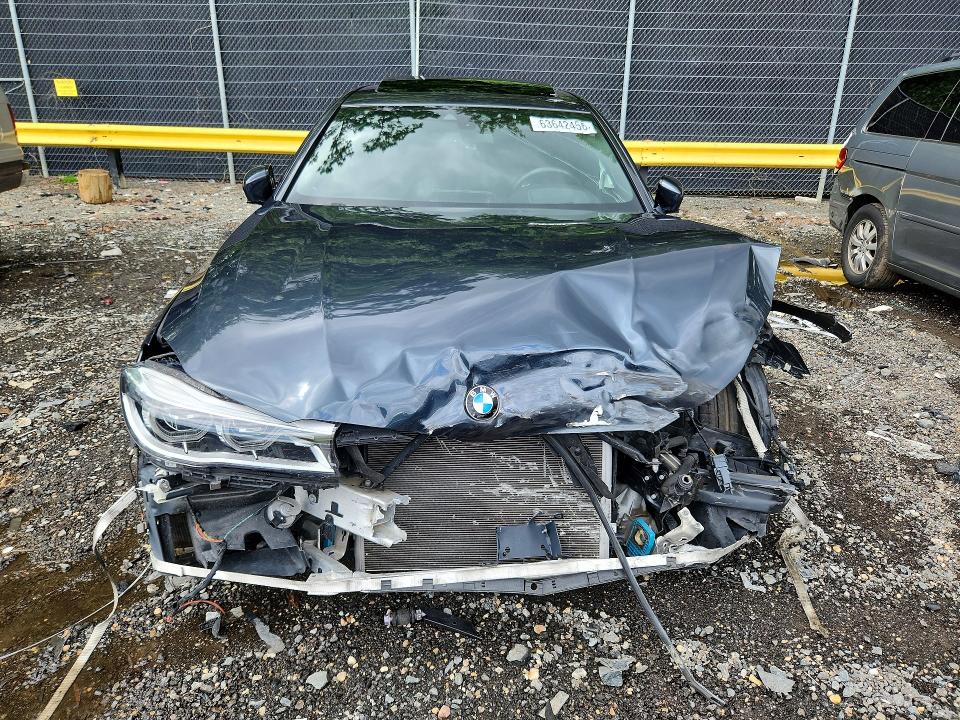 Продаж на аукціоні авто 2018 Bmw 750, vin: WBA7F0C59JGM22648, номер лоту: 63642456