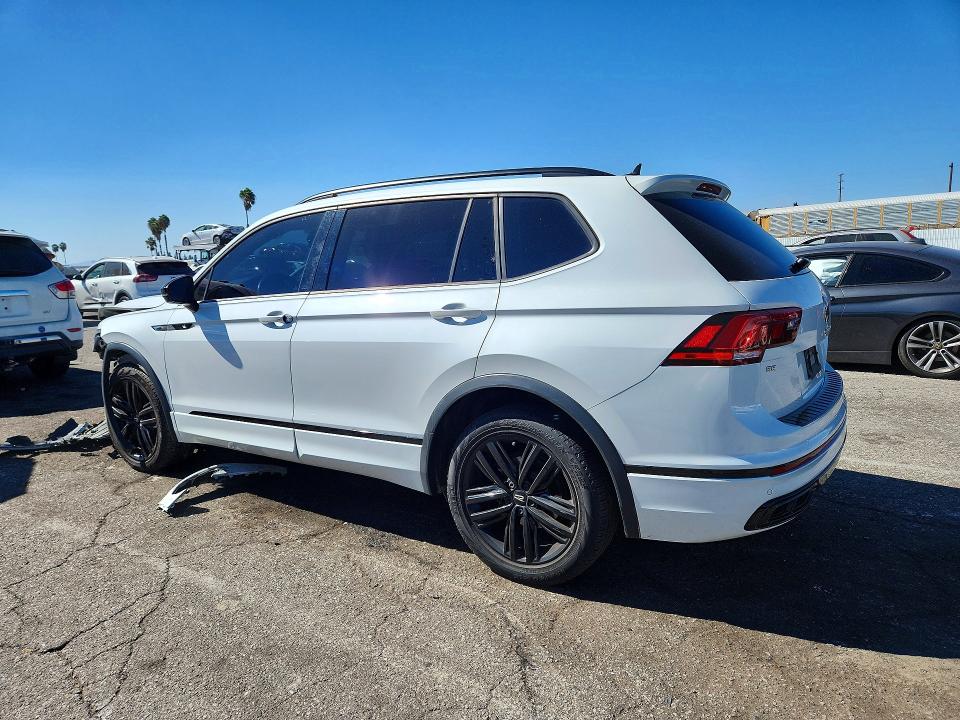 67369836 :رقم المزاد ، 3VVCB7AX5NM131393 vin ، 2022 Volkswagen Tiguan مزاد بيع