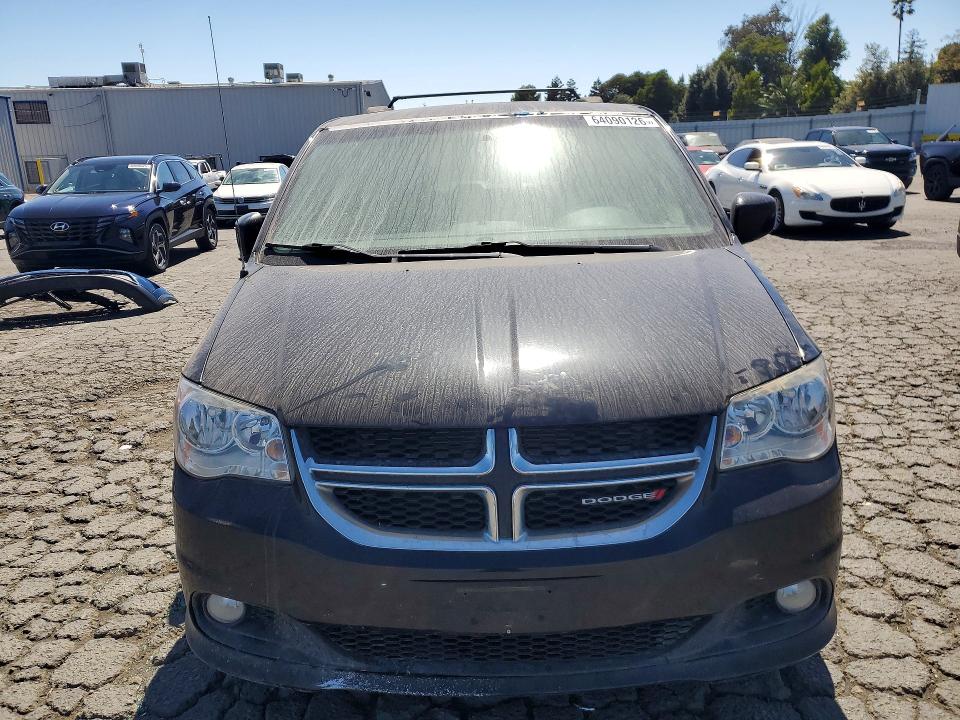 64090126 :رقم المزاد ، 2C4RDGCG6HR719705 vin ، 2017 Dodge Grand Caravan مزاد بيع