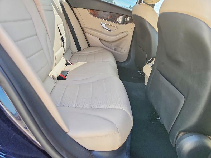 65242886 :رقم المزاد ، W1KWF8DB3LR566310 vin ، 2020 Mercedes-benz C مزاد بيع