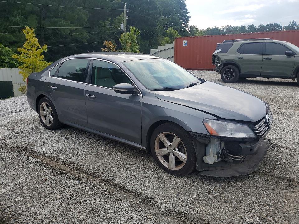 63741366 :رقم المزاد ، 1VWBP7A36CC049242 vin ، 2012 Volkswagen Passat مزاد بيع