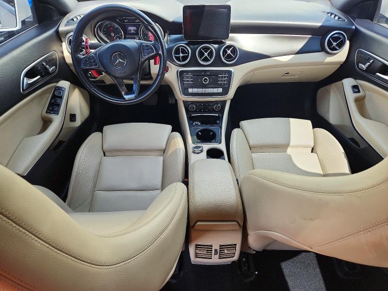 64109806 :رقم المزاد ، WDDSJ4EB5HN499406 vin ، 2017 Mercedes-benz Cla مزاد بيع