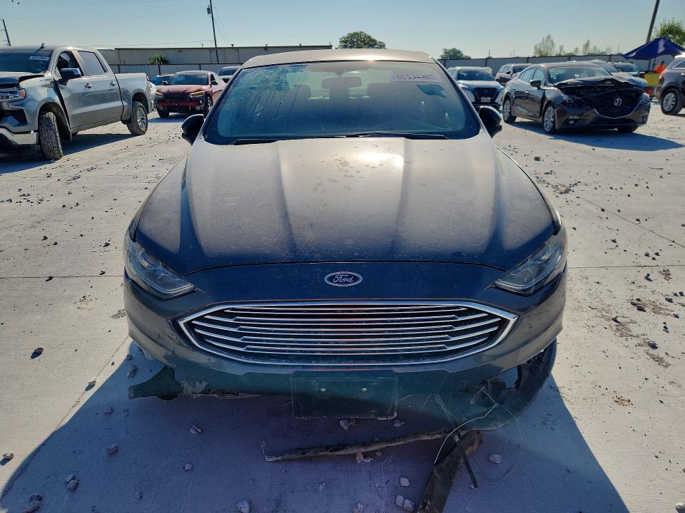 66531306 :رقم المزاد ، 3FA6P0UU3JR282080 vin ، 2018 Ford Fusion مزاد بيع