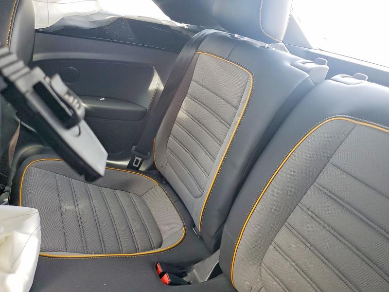 2018 Volkswagen Beetle მანქანა იყიდება აუქციონზე, vin: 3VWSD7AT4JM711596, აუქციონის ნომერი: 65280336