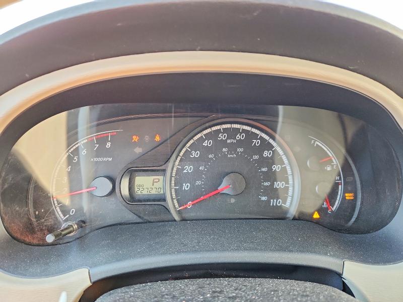 61409906 :رقم المزاد ، 5TDKK3DC9BS146695 vin ، 2011 Toyota Sienna مزاد بيع