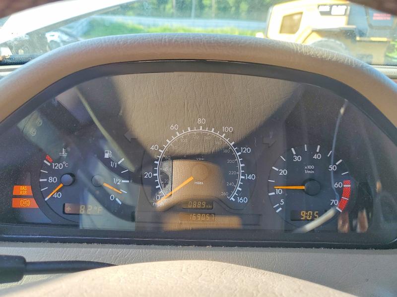 65162666 :رقم المزاد ، WDBHA24G2XA682059 vin ، 1999 Mercedes-benz C مزاد بيع