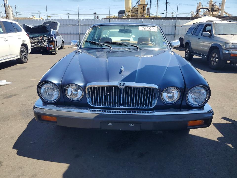 65044296 :رقم المزاد ، SAJAV1347HC461900 vin ، 1987 Jaguar Xj6 مزاد بيع
