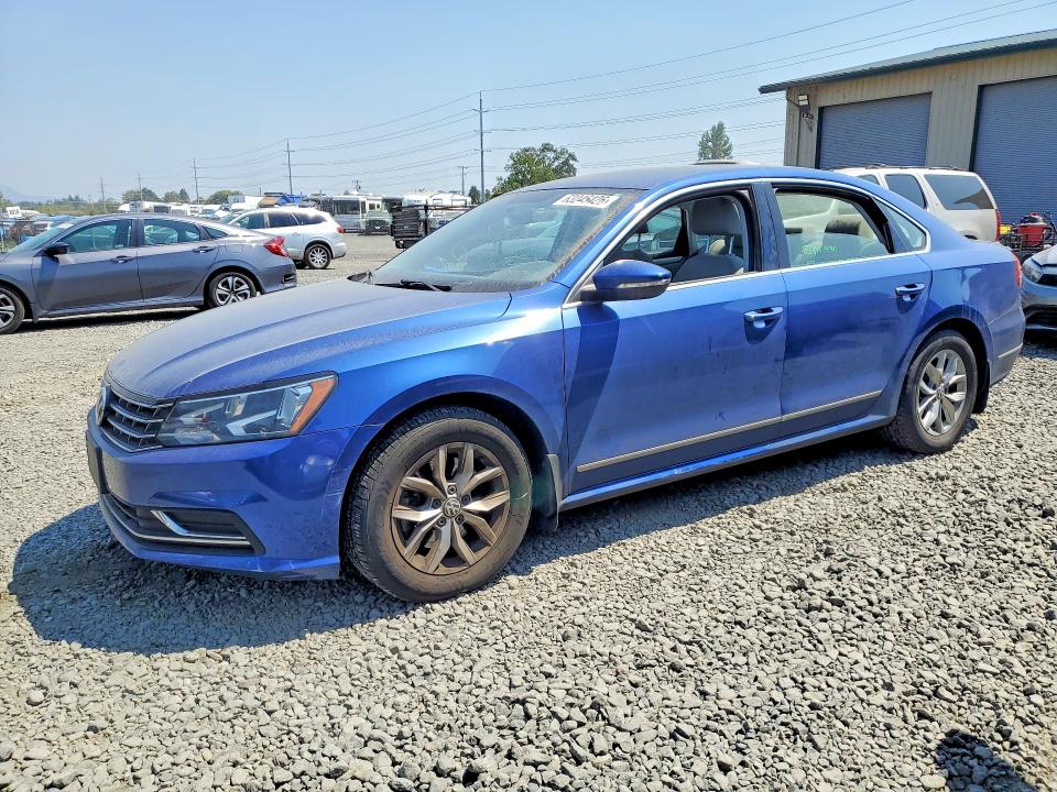 63245426 :رقم المزاد ، 1VWAT7A37HC045506 vin ، 2017 Volkswagen Passat مزاد بيع
