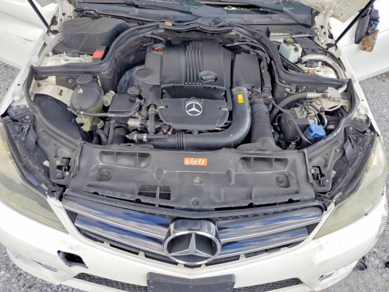 Продаж на аукціоні авто 2014 Mercedes-benz C, vin: WDDGJ4HB2EG200360, номер лоту: 66913136
