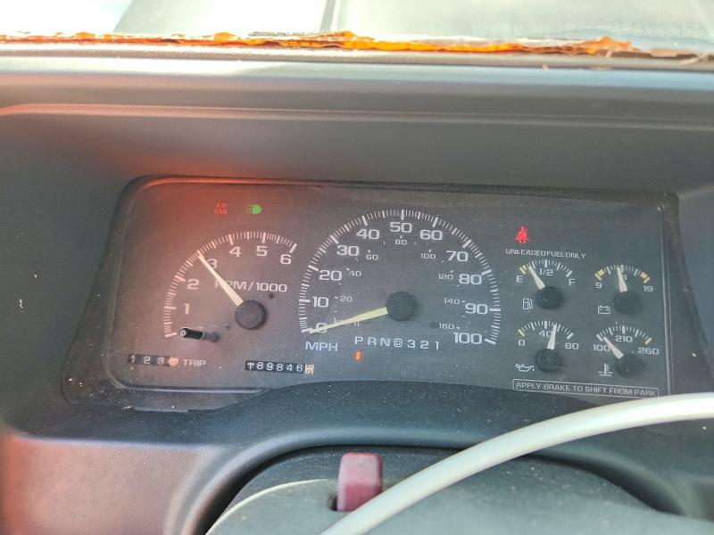 64674936 :رقم المزاد ، 1GKEK13R2WJ719998 vin ، 1998 Gmc Yukon مزاد بيع
