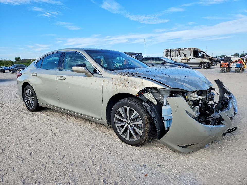 65838826 :رقم المزاد ، 58ADZ1B10MU082981 vin ، 2021 Lexus Es 350 مزاد بيع