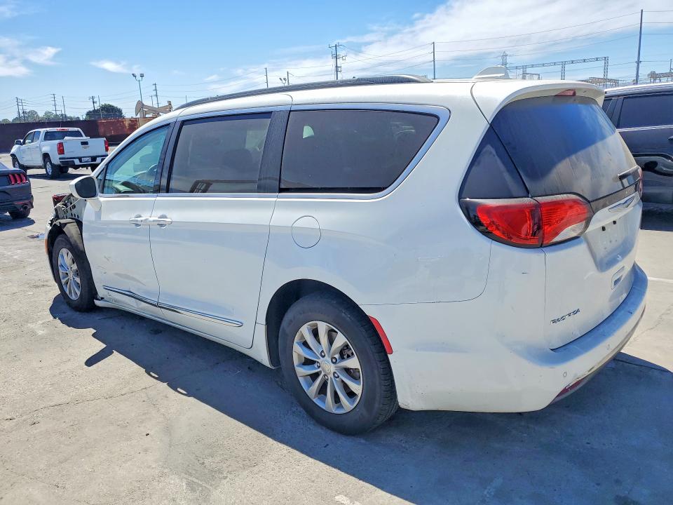 2017 Chrysler Pacifica მანქანა იყიდება აუქციონზე, vin: 2C4RC1BG5HR572455, აუქციონის ნომერი: 65404066